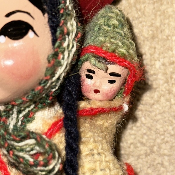 VINTAGE Peruvian Dolls Hand Woven and Painted Folk Art Boy Girl With Baby - Picture 3 of 6